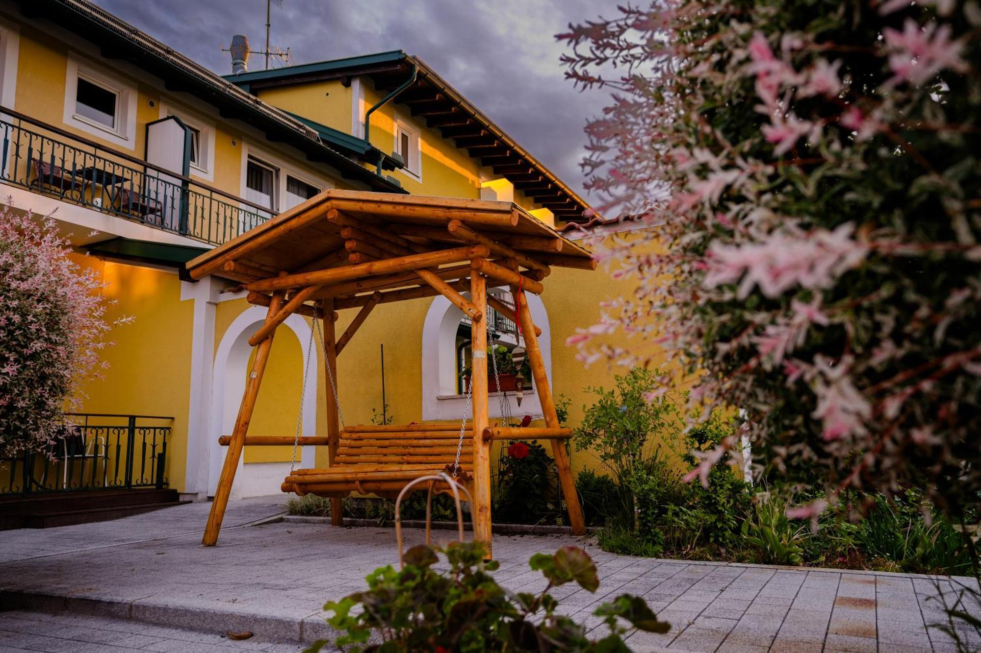 Pension Baumgartner-Berghof Obernberg am Inn Exterior photo